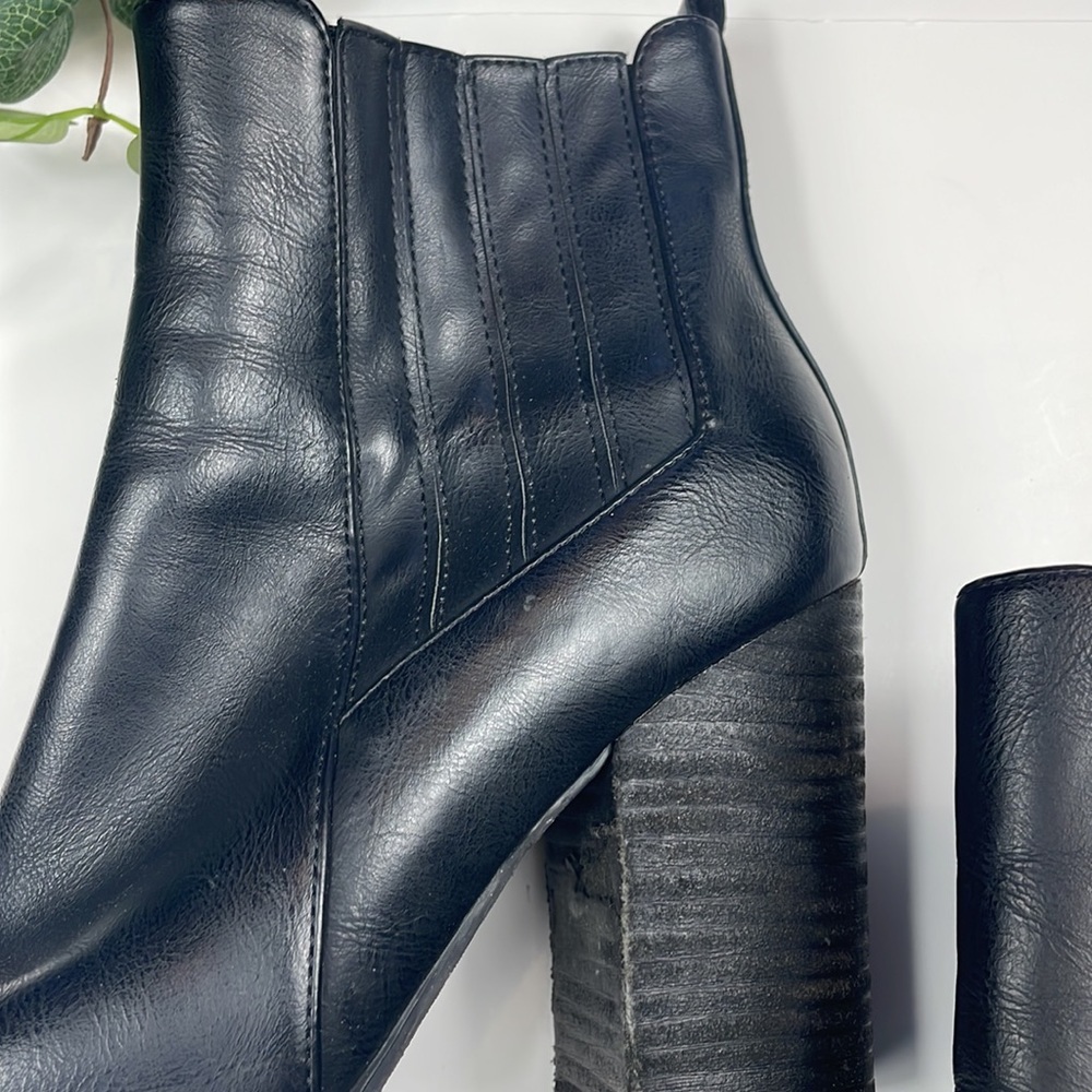 Call it Spring > Black Booties 9 - Picture 5 of 13